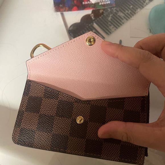 Louis Vuitton Recto Verso Card Holder - Picture 9 of 17